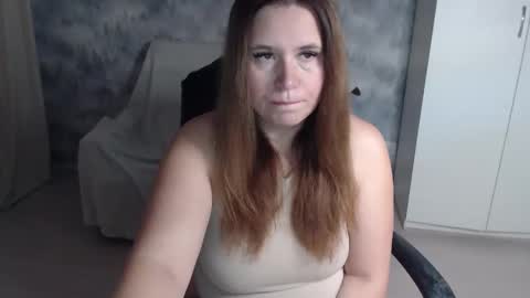 Snapshot of adelinalawson chatting on 11/25/25, 10:26 adelinalawson online show from 11/25/25, 10:26