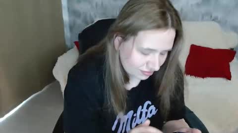 Snapshot of adelinalawson chatting on 06/11/26, 07:28 adelinalawson online show from 06/11/26, 07:28