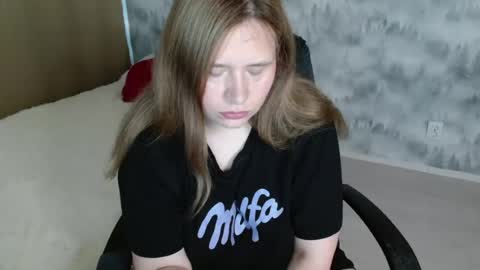 Snapshot of adelinalawson chatting on 06/22/26, 06:21 adelinalawson online show from 06/22/26, 06:21
