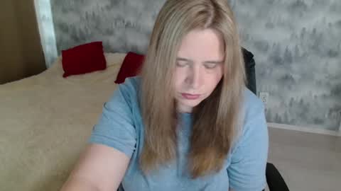 Snapshot of adelinalawson chatting on 07/19/26, 10:41 adelinalawson online show from 07/19/26, 10:41