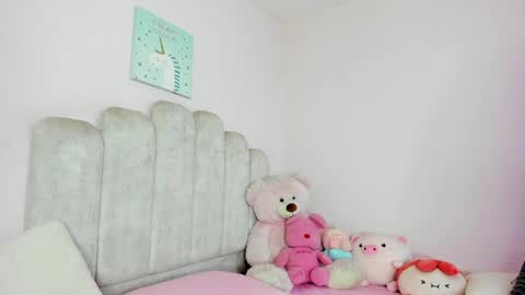 dahia  online show from 04/22/26, 03:46