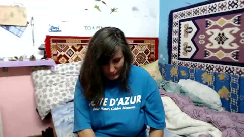 Snapshot of adelineblueeyes chatting on 10/08/25, 10:46 Larisa online show from 10/08/25, 10:46