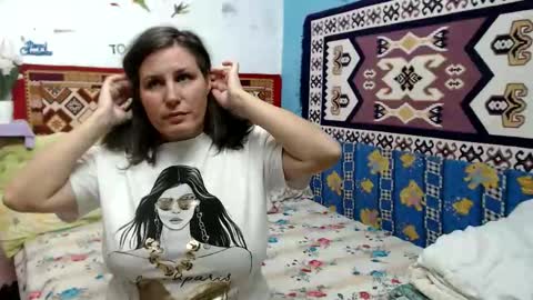 Snapshot of adelineblueeyes chatting on 10/12/25, 09:41 Larisa online show from 10/12/25, 09:41