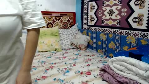 Snapshot of adelineblueeyes chatting on 10/15/25, 09:53 Larisa online show from 10/15/25, 09:53