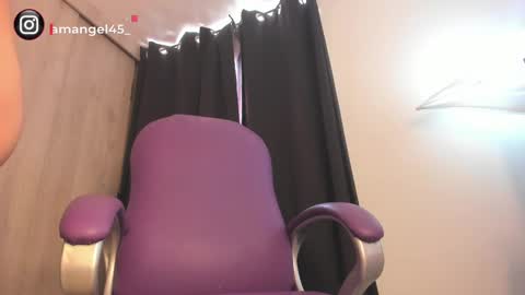 Snapshot of adelineefoxxx chatting on 02/13/25, 07:10 MARIA ANGEL IG iamangel45 online show from 02/13/25, 07:10