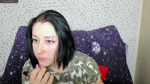 Snapshot of adell_berry chatting on 02/07/25, 06:24 Adel online show from 02/07/25, 06:24
