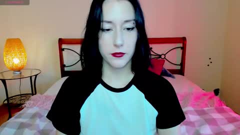 Snapshot of adell_berry chatting on 09/19/25, 02:46 Adel online show from 09/19/25, 02:46