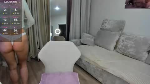 Snapshot of adelle_rimm chatting on 11/22/25, 06:29 Adele maturemilfteasefitbruhete online show from 11/22/25, 06:29