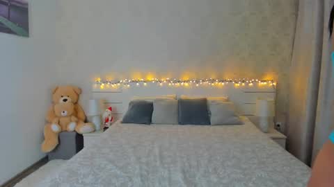 Snapshot of adellegirl chatting on 12/09/24, 03:22 adellegirl online show from 12/09/24, 03:22