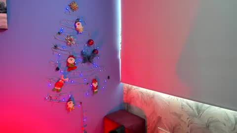 Snapshot of adellelennox_cg chatting on 12/24/24, 02:33 Adelle online show from 12/24/24, 02:33