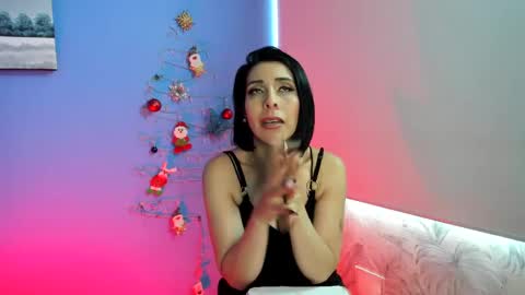 Snapshot of adellelennox_cg chatting on 12/31/24, 05:18 Adelle online show from 12/31/24, 05:18