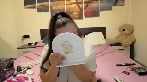 Adellineee online show from 05/11/26, 08:50