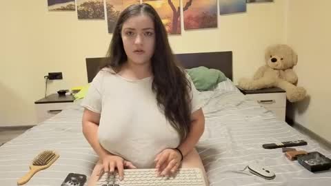 Adellineee online show from 05/22/26, 08:47
