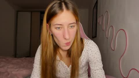 Adell online show from 06/08/26, 09:37