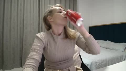 Adellyn online show from 03/27/26, 08:30