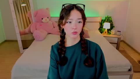 Adetta online show from 11/16/25, 10:10