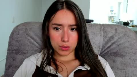 Adhara online show from 04/17/26, 01:25