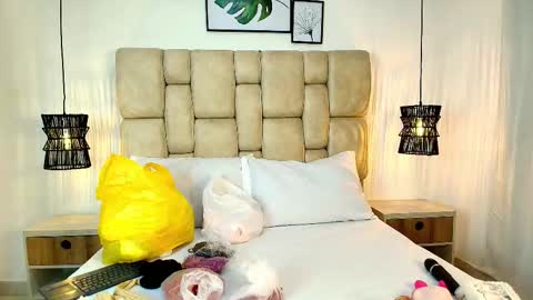 AdharaSmithh online show from 12/01/25, 07:30