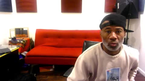 Snapshot of adick_ting chatting on 11/30/25, 10:03 adick_ting online show from 11/30/25, 10:03