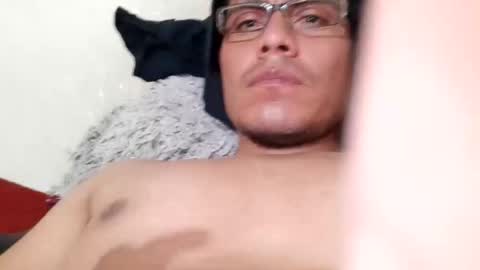 Snapshot of adielv740 chatting on 11/10/25, 09:19 adiel online show from 11/10/25, 09:19