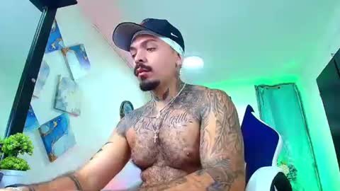 Snapshot of adil_aminn chatting on 11/12/25, 05:13 DALIL ADIL AMIN online show from 11/12/25, 05:13