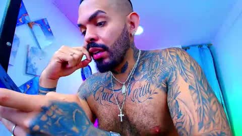 Snapshot of adil_aminn chatting on 12/02/25, 04:02 DALIL ADIL AMIN online show from 12/02/25, 04:02