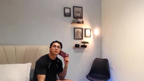 Adonis online show from 11/15/25, 04:21