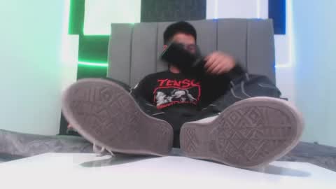adonis_latin_19 online show from 04/24/26, 07:38