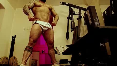 Adonis online show from 11/11/25, 10:32