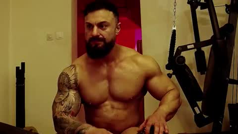 Adonis online show from 12/04/25, 09:23