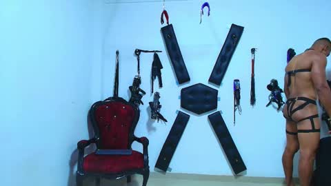 adonisdios online show from 11/03/25, 11:48