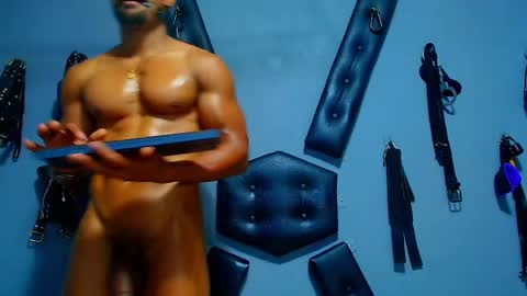 adonisdios online show from 05/11/26, 04:04