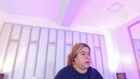 Snapshot of adreeaperez1 chatting on 04/24/26, 11:34 ANDREA PEREZ online show from 04/24/26, 11:34