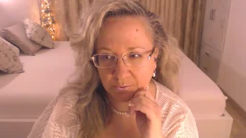 Cryna online show from 03/29/26, 09:53