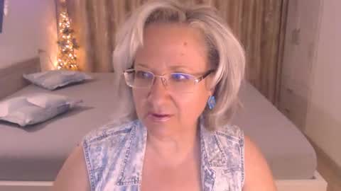 Snapshot of adrena_ chatting on 07/10/26, 02:41 Cryna online show from 07/10/26, 02:41