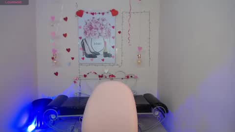 Snapshot of adri_gomez_1 chatting on 01/30/25, 03:44 Adri online show from 01/30/25, 03:44