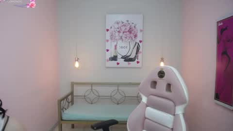 Adri  online show from 04/10/26, 10:53