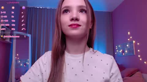 Snapshot of adria_arjona chatting on 02/25/26, 07:40 Eva online show from 02/25/26, 07:40