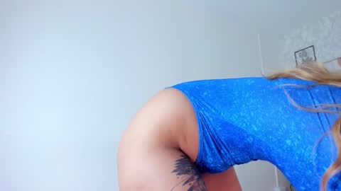 Adriana online show from 10/23/25, 12:26