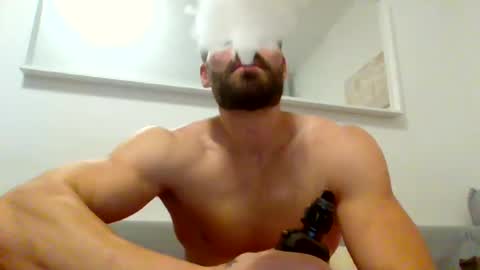 Snapshot of adrian1991_1991 chatting on 09/30/25, 09:31 adrian1991_1991 online show from 09/30/25, 09:31