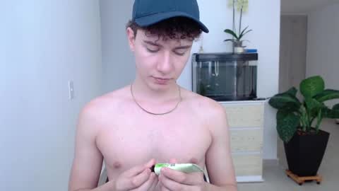 adrian morelli online show from 12/19/24, 07:40