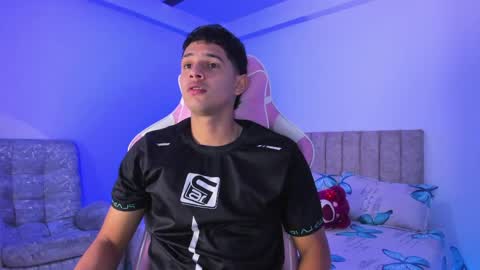 ADRIAN online show from 04/05/26, 06:49