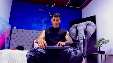   online show from 09/10/25, 06:19