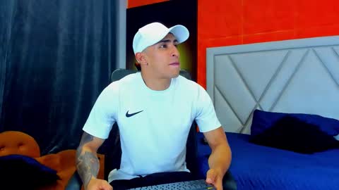   online show from 09/24/25, 06:11