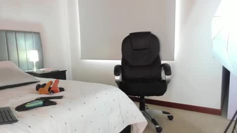 Adriana online show from 11/23/25, 07:02