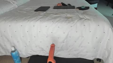 Adriana online show from 12/17/25, 01:55