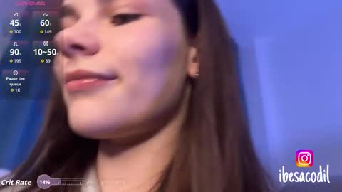 Snapshot of adriana_allen chatting on 09/25/25, 08:23 Adri online show from 09/25/25, 08:23