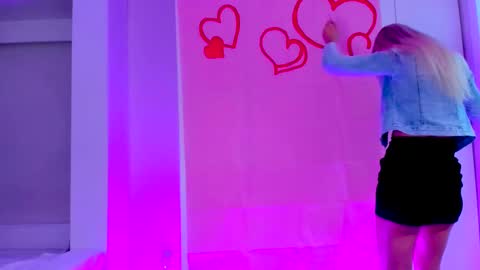 Snapshot of adriana_coy_ chatting on 02/13/25, 06:05 Adriana online show from 02/13/25, 06:05