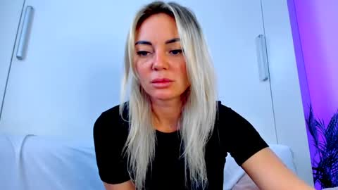 Snapshot of adriana_coy_ chatting on 07/05/26, 09:49 Adriana online show from 07/05/26, 09:49