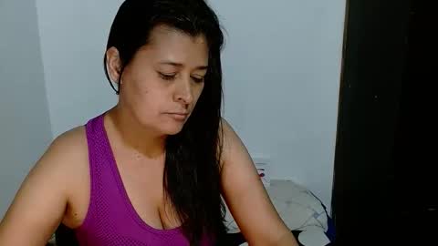 Adriana milf online show from 04/01/26, 03:18